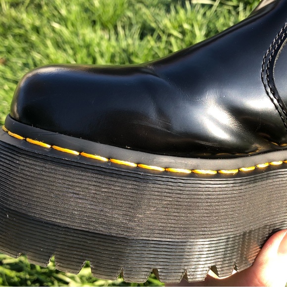 Dr. Martens 2976 Max Platform Chelsea Boots - Picture 9 of 16